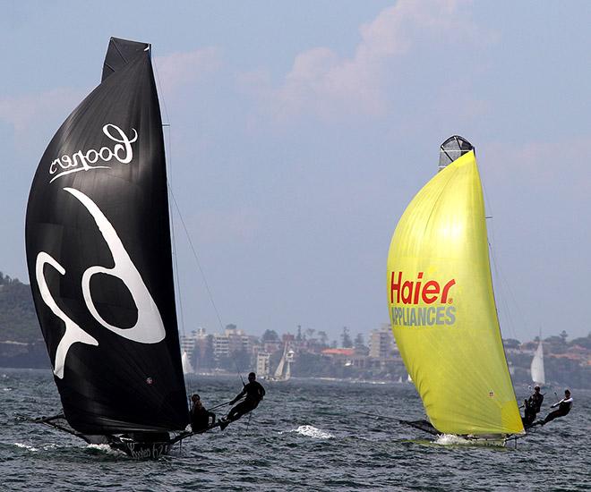 Coopers 62-Rag Famish Hotel and Haier Appliances under spinnaker © Frank Quealey